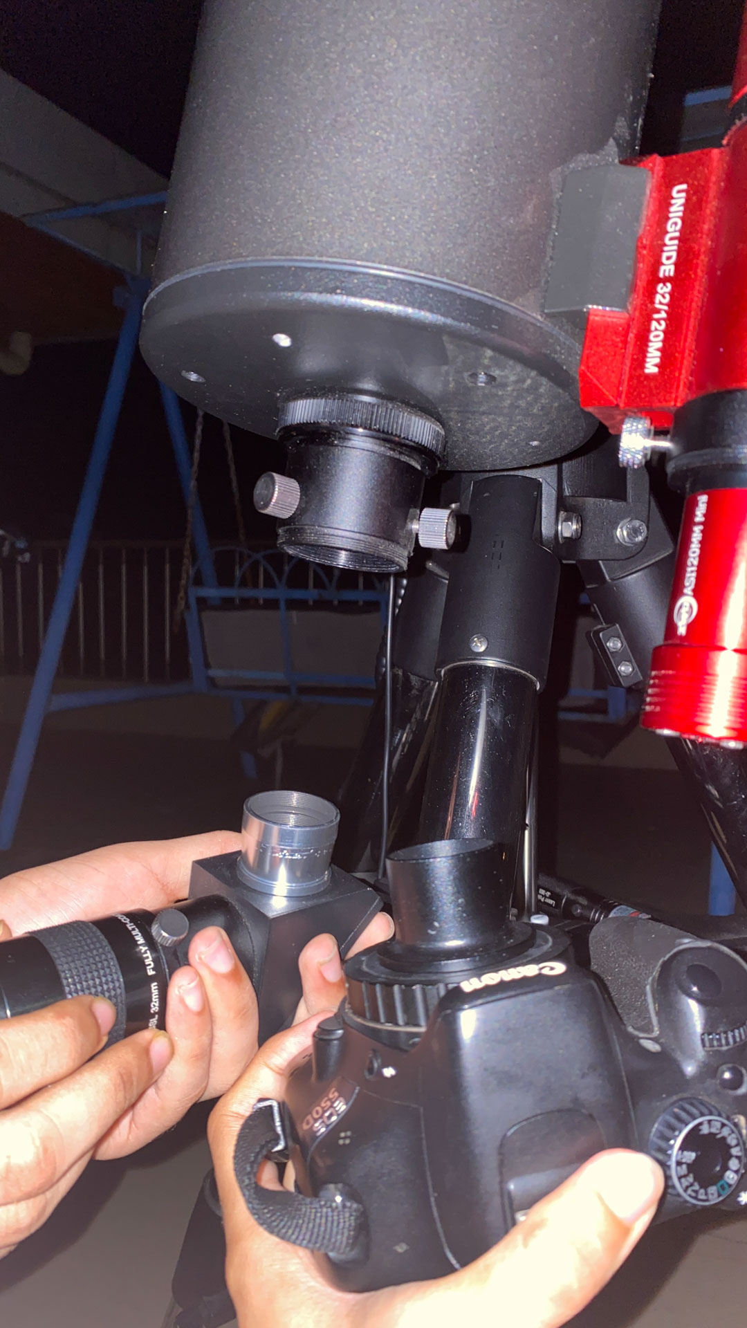 Attaching the DSLR to the telescope